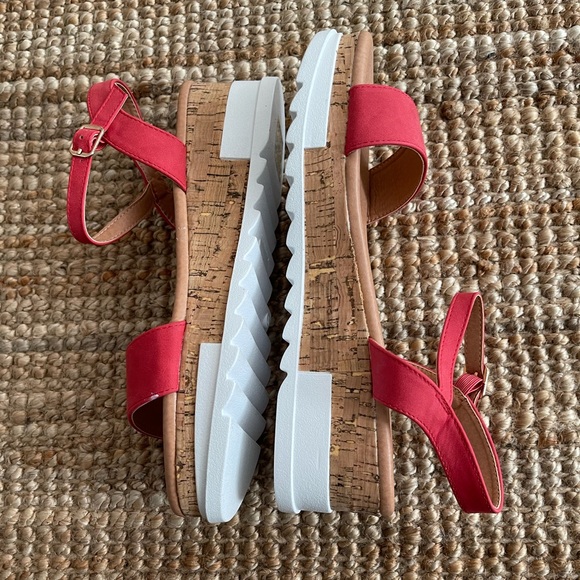 Red wedges sandals sz 11 SheIn brand new - Picture 3 of 4